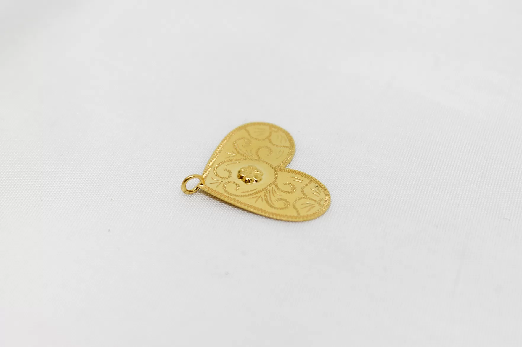 Medalha em ouro pestana média