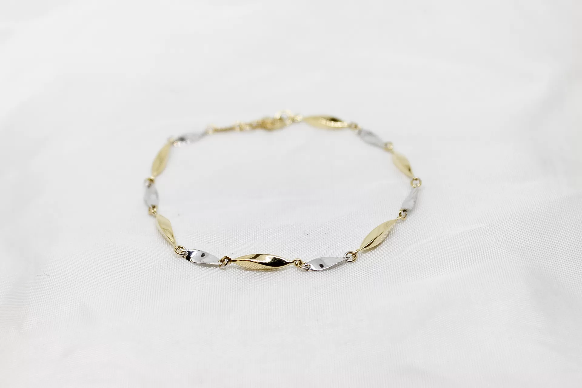 Pulseira em ouro bicolor
