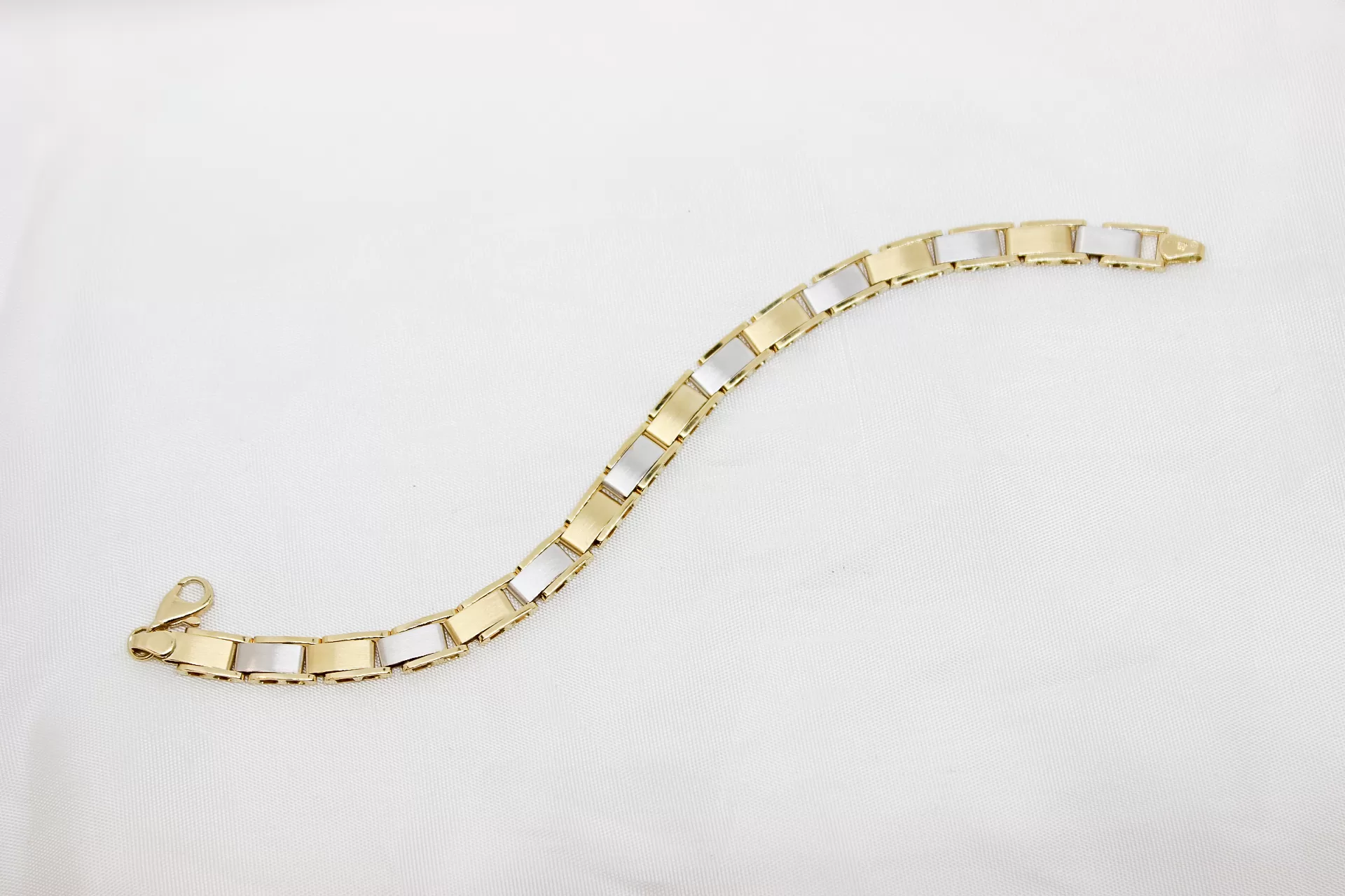 Pulseira em ouro bicolor