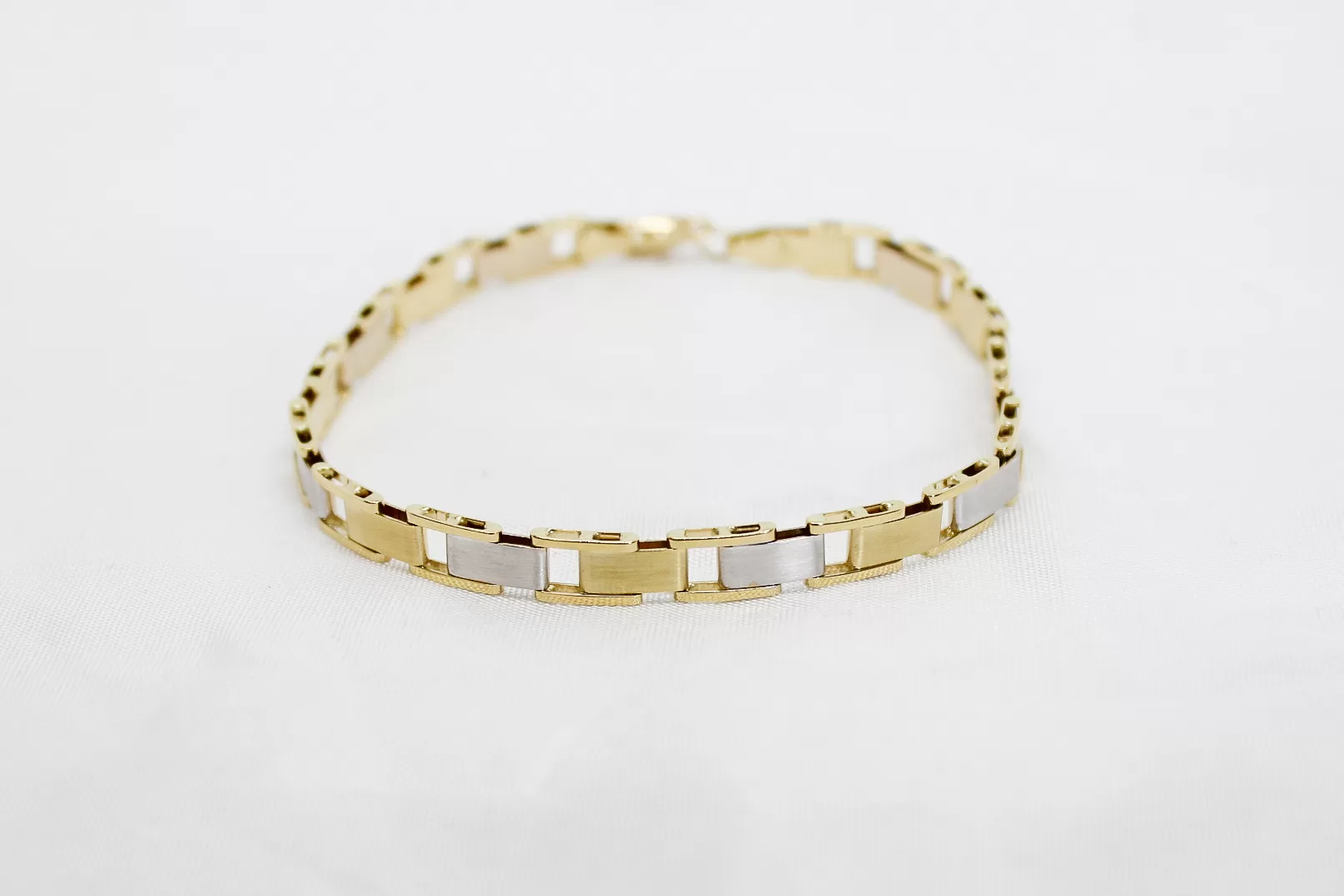 Pulseira em ouro bicolor
